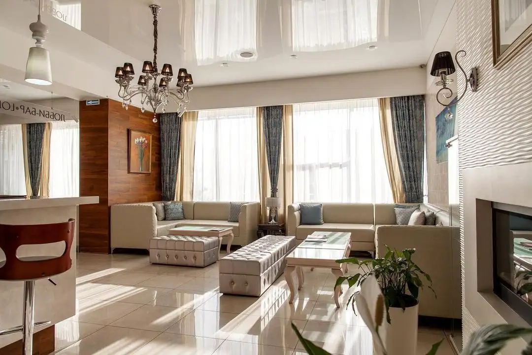 Мягкая мебель для отеля «Снежная сова»