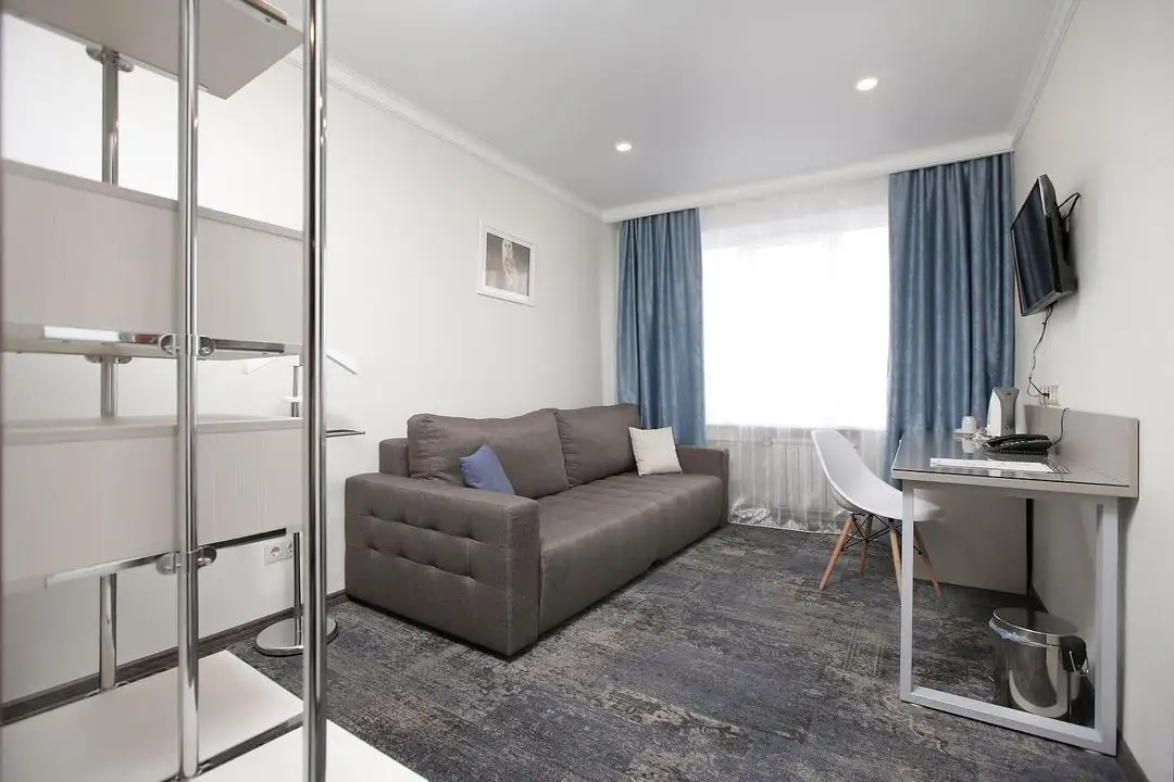 Мягкая мебель для отеля «Снежная сова»