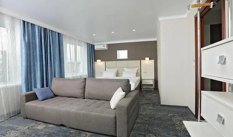 Мягкая мебель для отеля «Снежная сова»