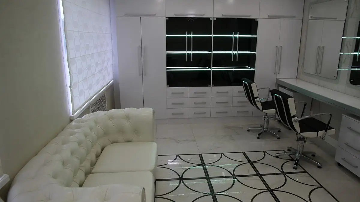 Мягкая мебель для отеля «Снежная сова»