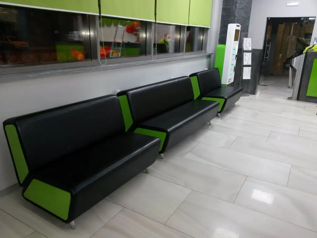 Мягкая мебель для фитнес-клуба «Level UP»