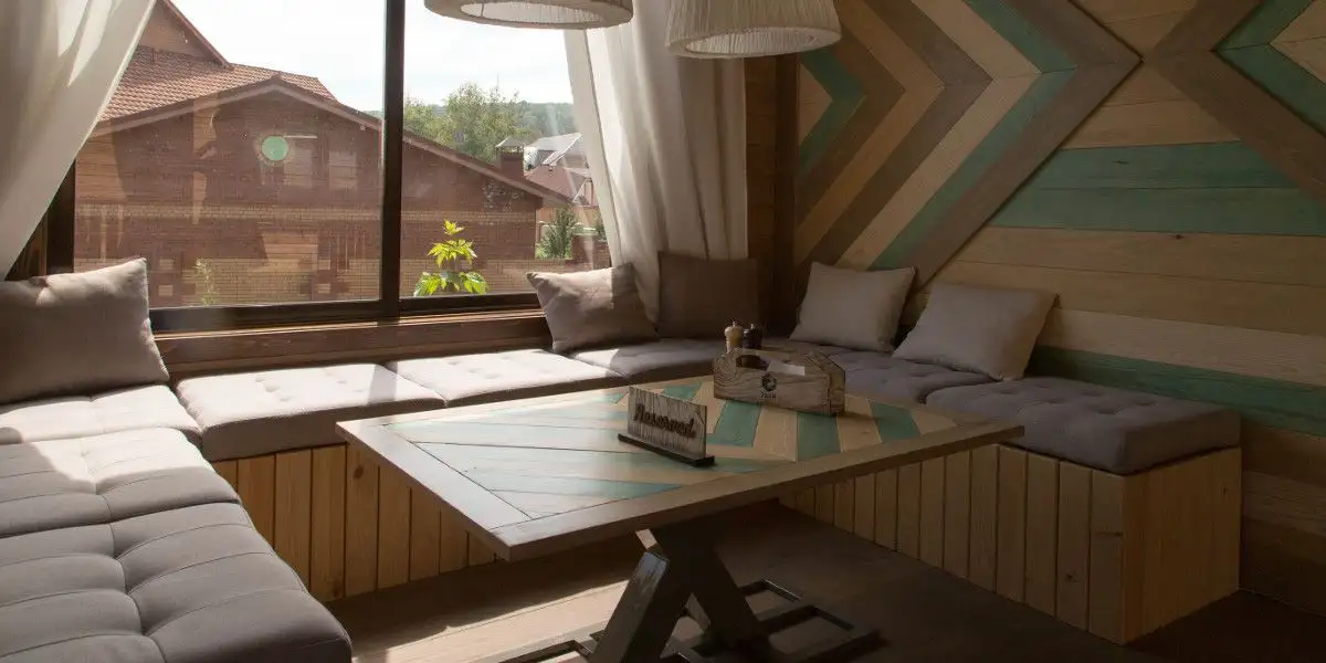 Мягкие элементы и диваны для ресторана «Парк гриль»