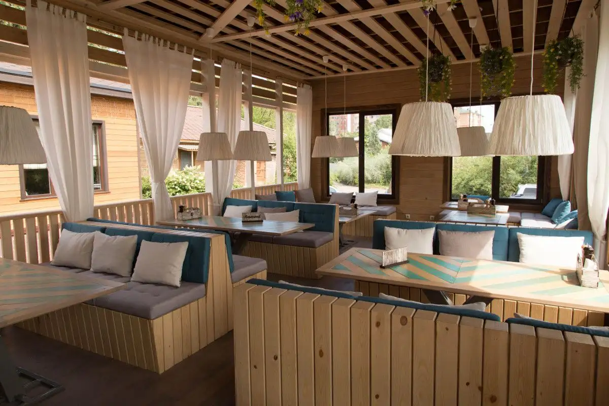 Мягкие элементы и диваны для ресторана «Парк гриль»