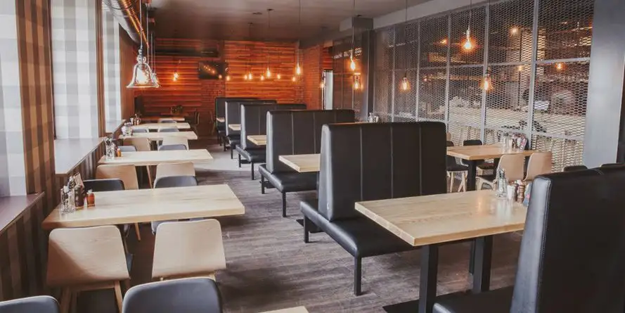 Диваны для пивной «Кино и немцы» на ул. Молокова