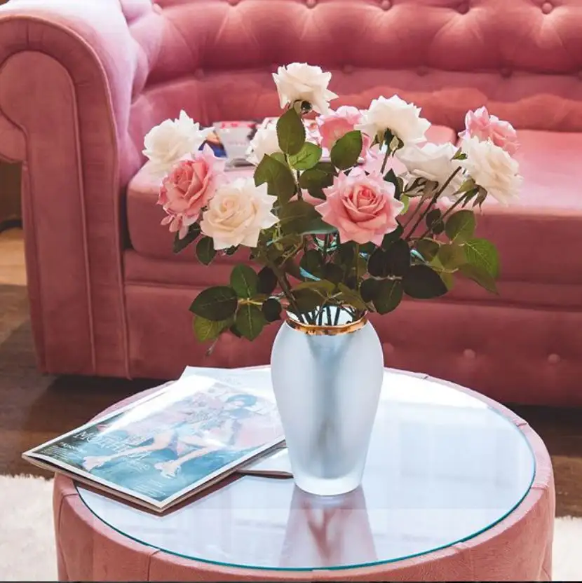 Мягкая мебель для центра косметологии «LASER LUXE»