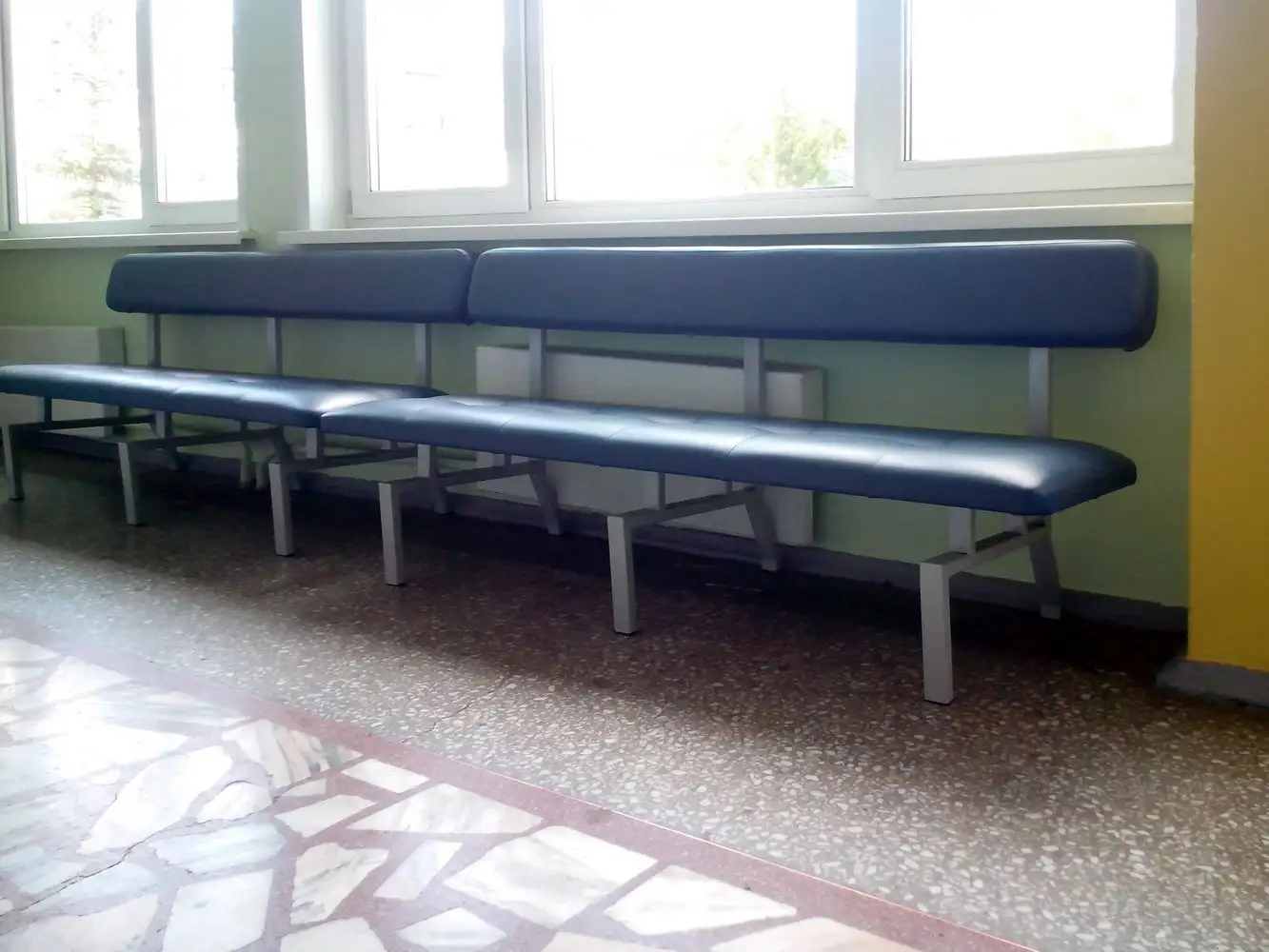 Мягкие скамейки для школы