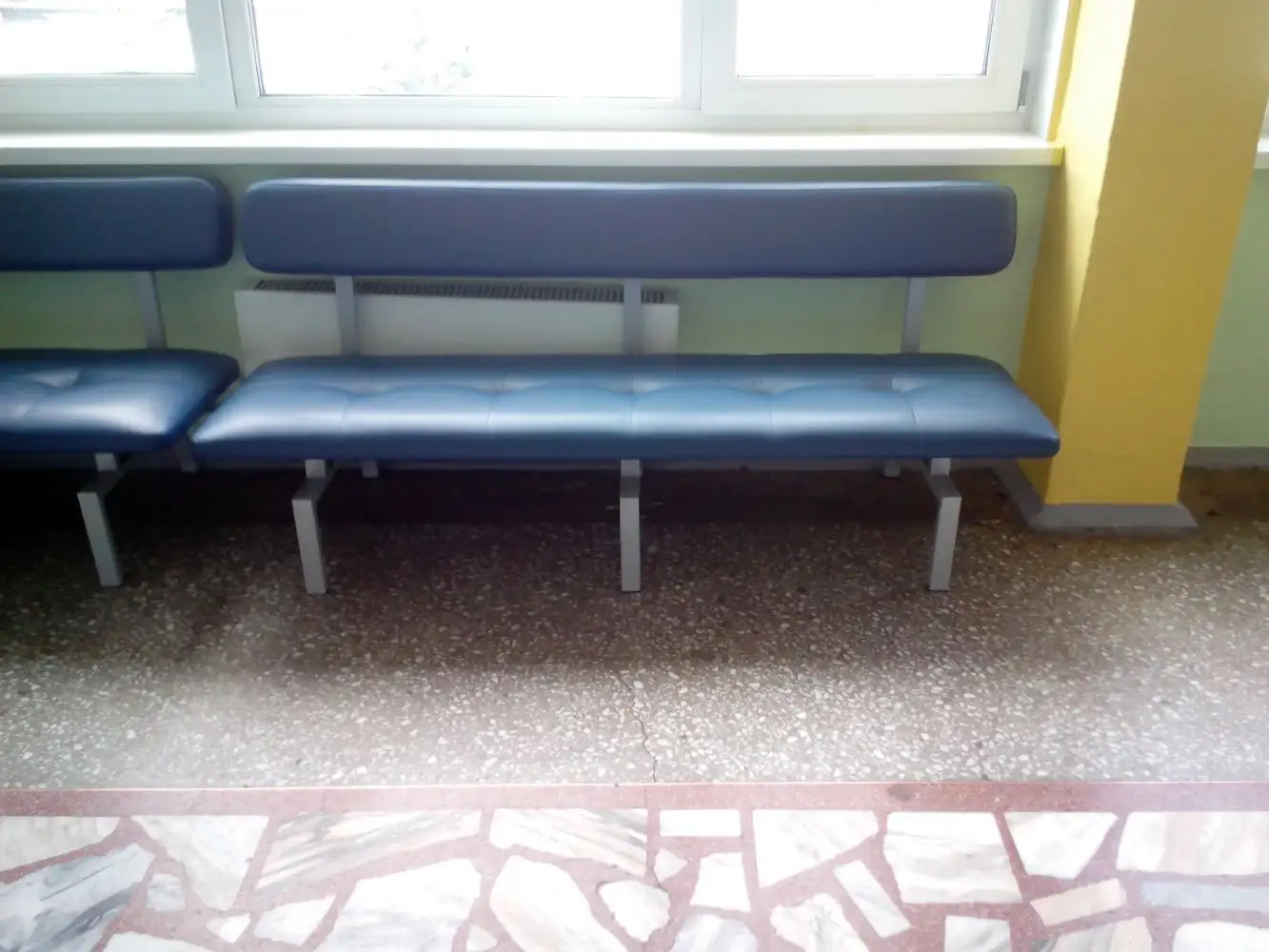 Мягкие скамейки для школы