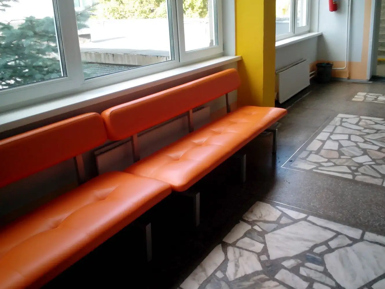 Мягкие скамейки для школы