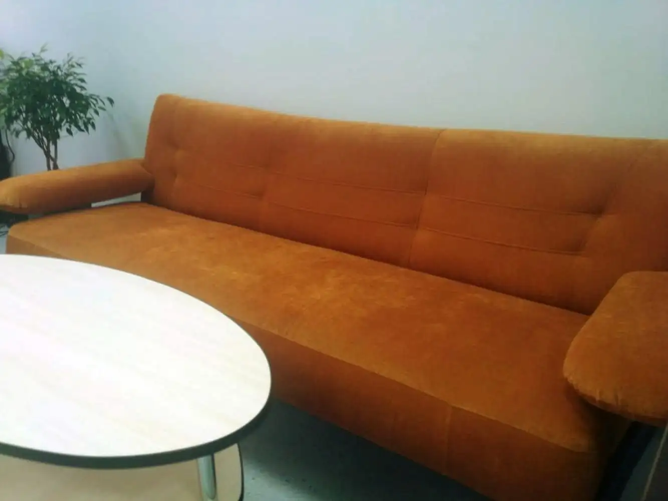 Офисные диваны Моби с обивкой из ткани