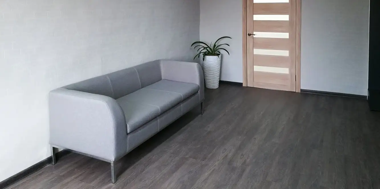 Офисный диван Мадрид с обивкой из ткани