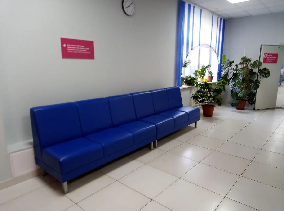 Диваны и пуфы для ледового дворца «Рассвет»