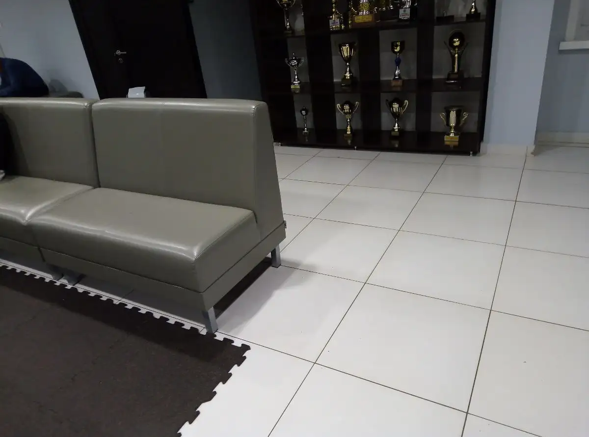 Диваны и пуфы для ледового дворца «Рассвет»