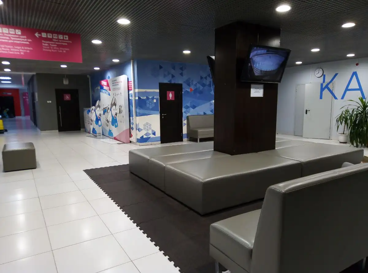 Диваны и пуфы для ледового дворца «Рассвет»