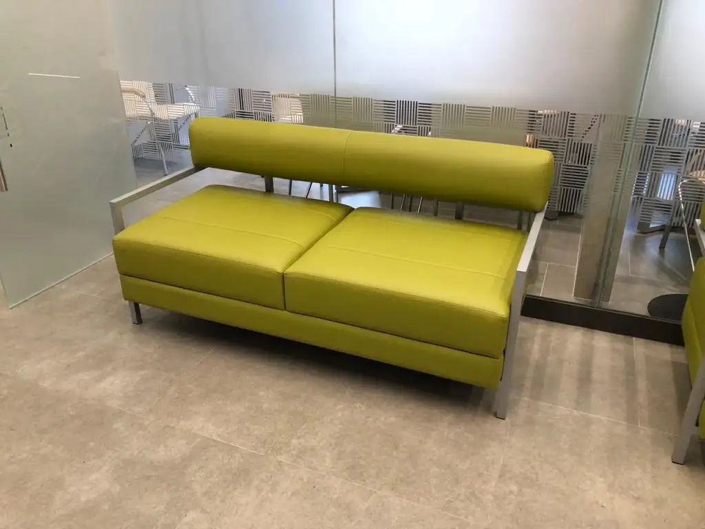 Дизайнерские диваны для нового офиса СМ СИТИ