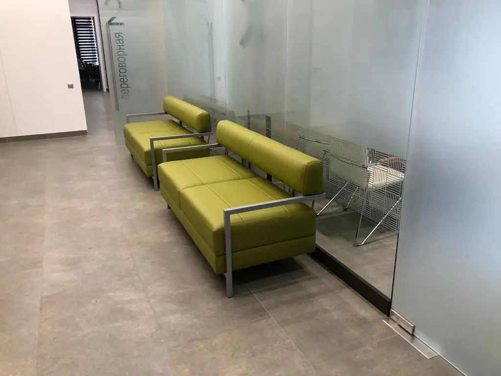 Дизайнерские диваны для нового офиса СМ СИТИ