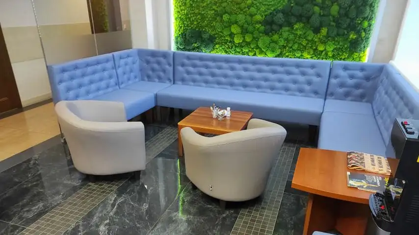 Диваны Олфорд и кресла Соло для комнаты отдыха