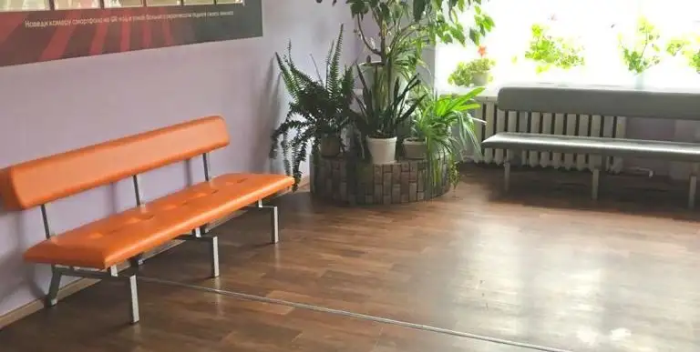 Скамейки Авеню со спинкой для Богучанской Средней Общеобразовательной школы №2