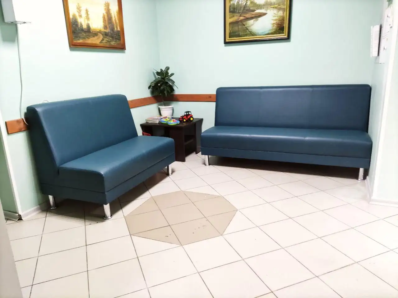 Диваны Сити для клиники Лайвеко