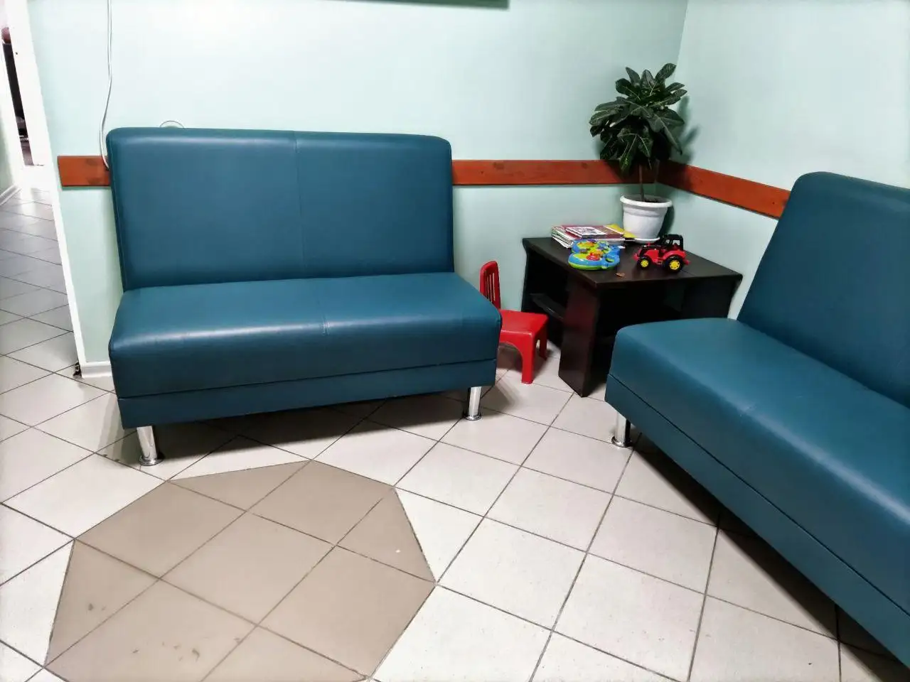 Диваны Сити для клиники Лайвеко