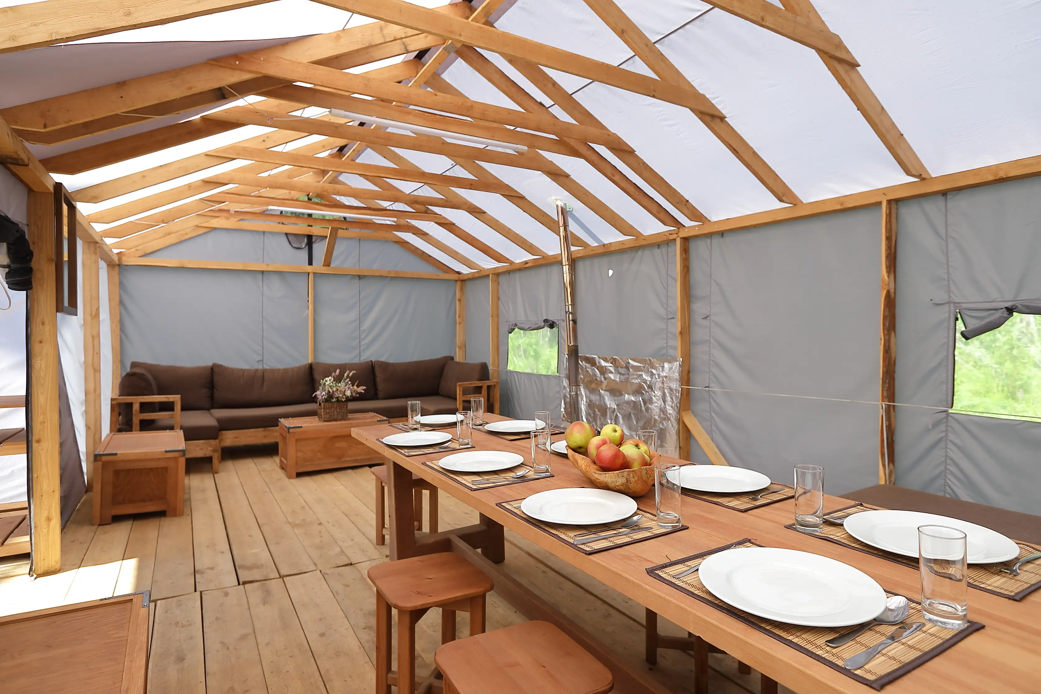 Пуфы и подушки на диваны для палаточного лагеря «Гуран»