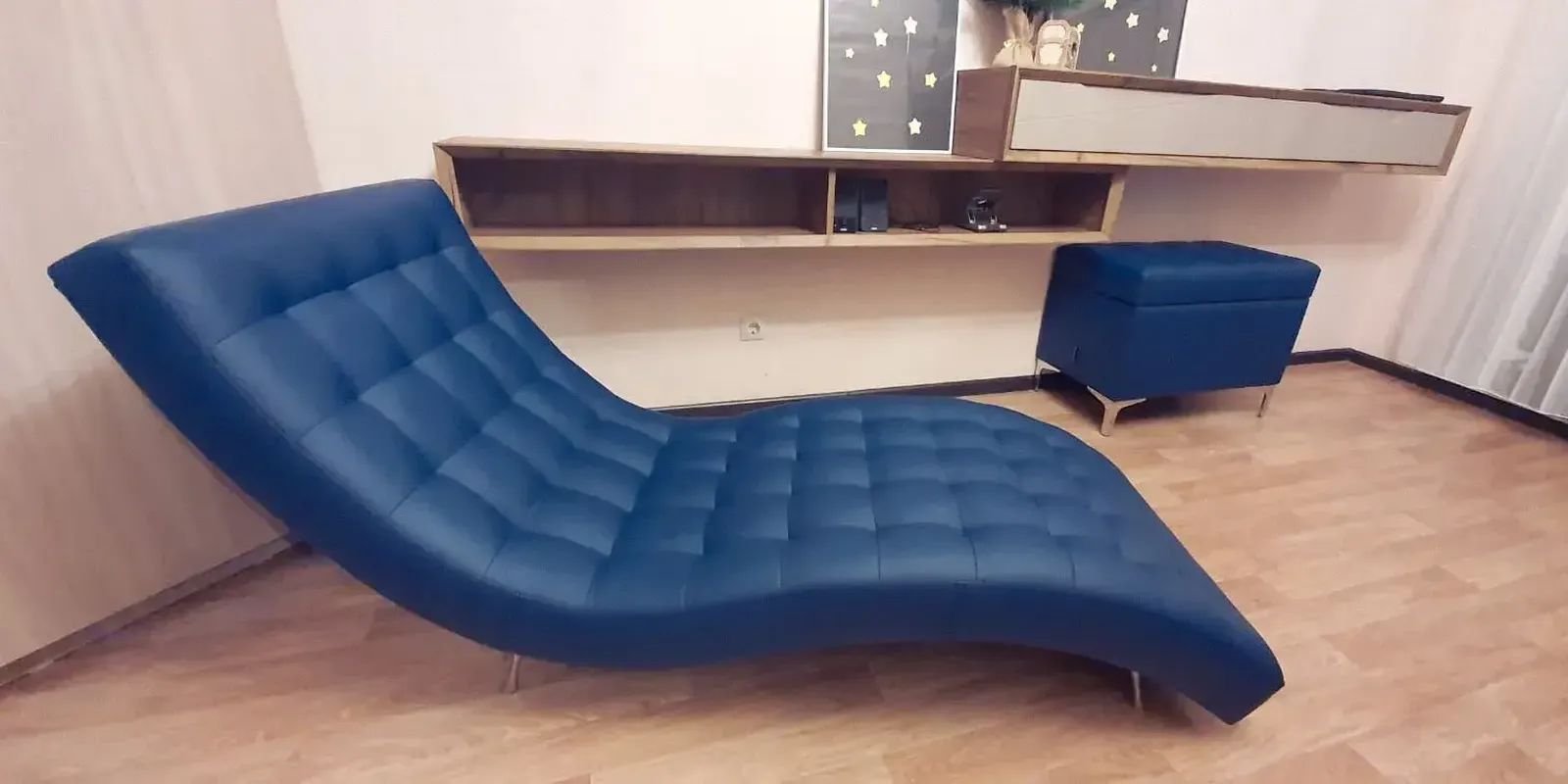 Кушетка Вула и пуф Квадро с ящиком для хранения