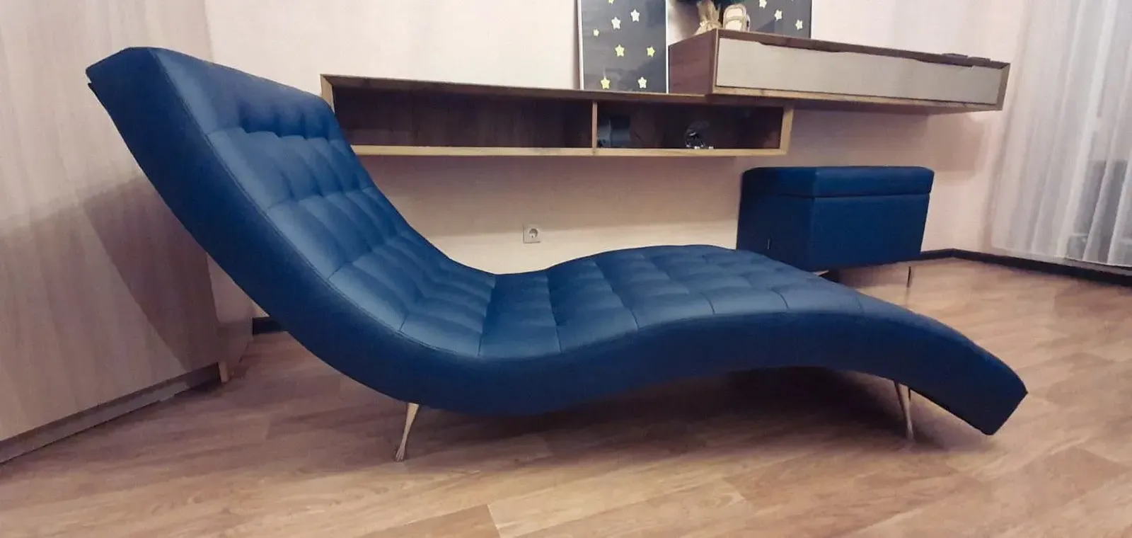 Кушетка Вула и пуф Квадро с ящиком для хранения