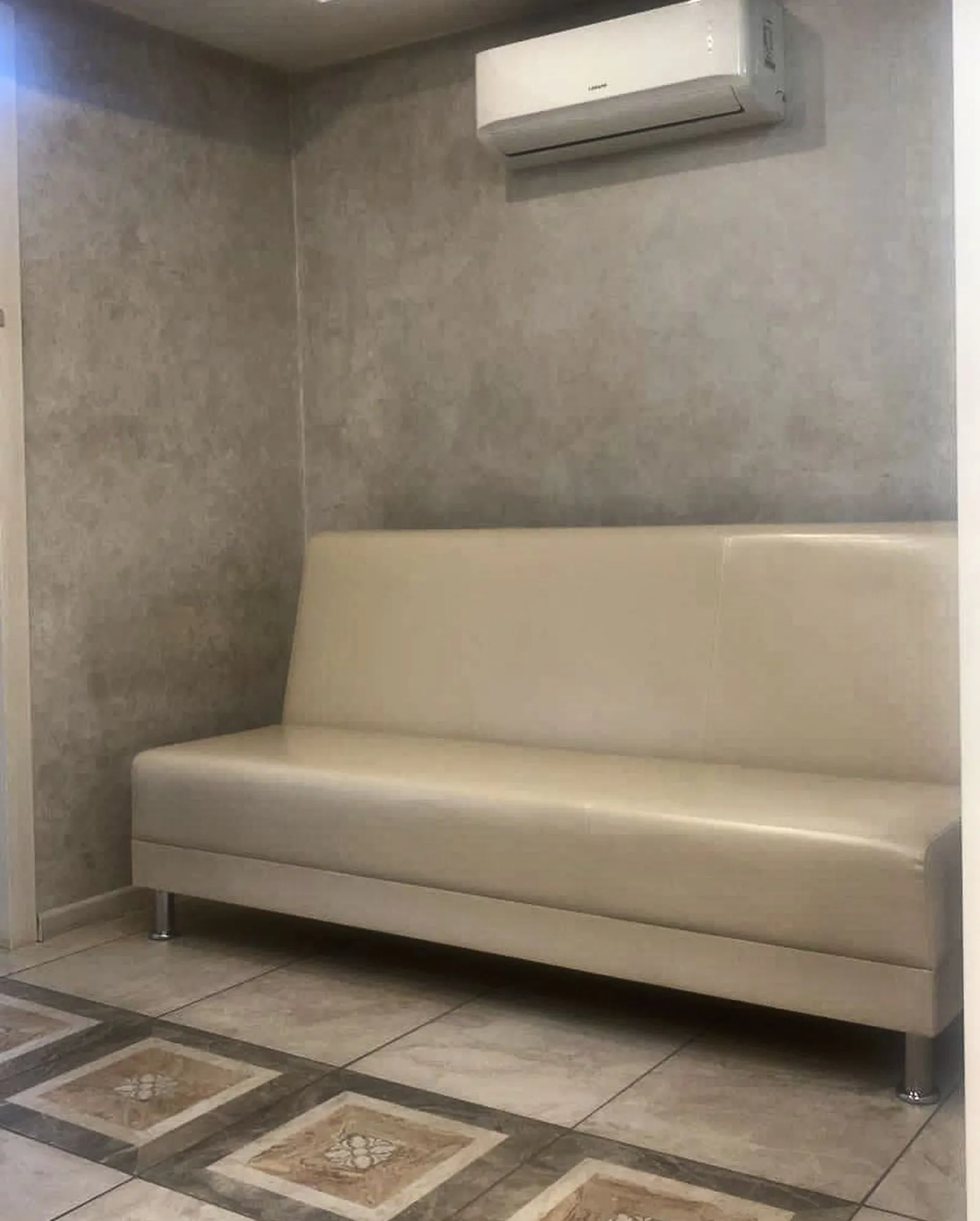 Диваны Сити и Каре для медицинского центра Сибвита