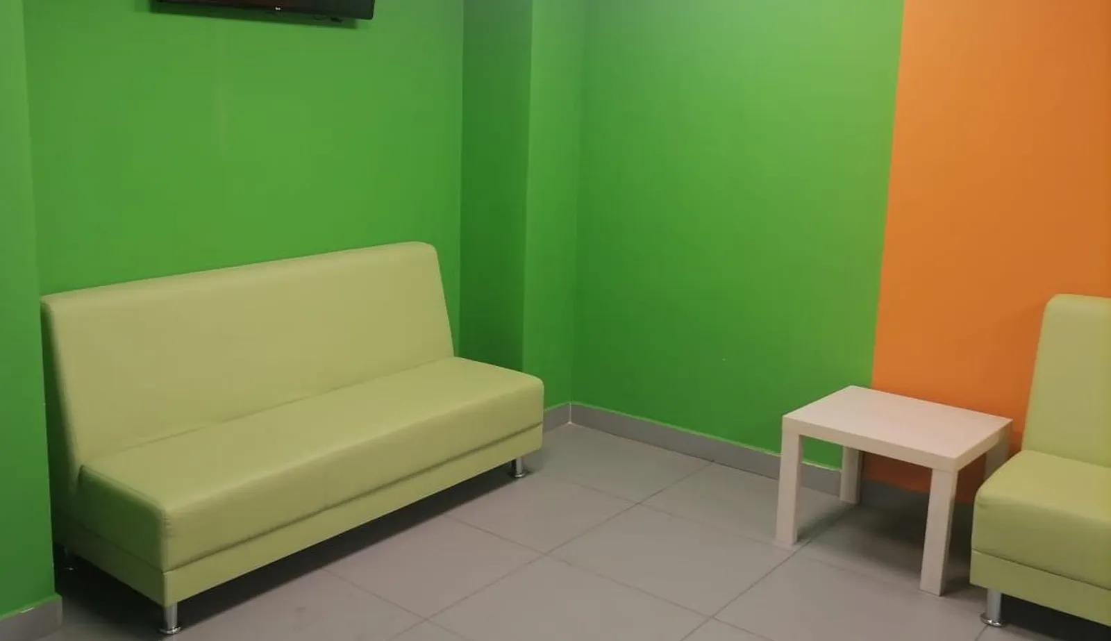 Диваны для поликлиники города Ачинск