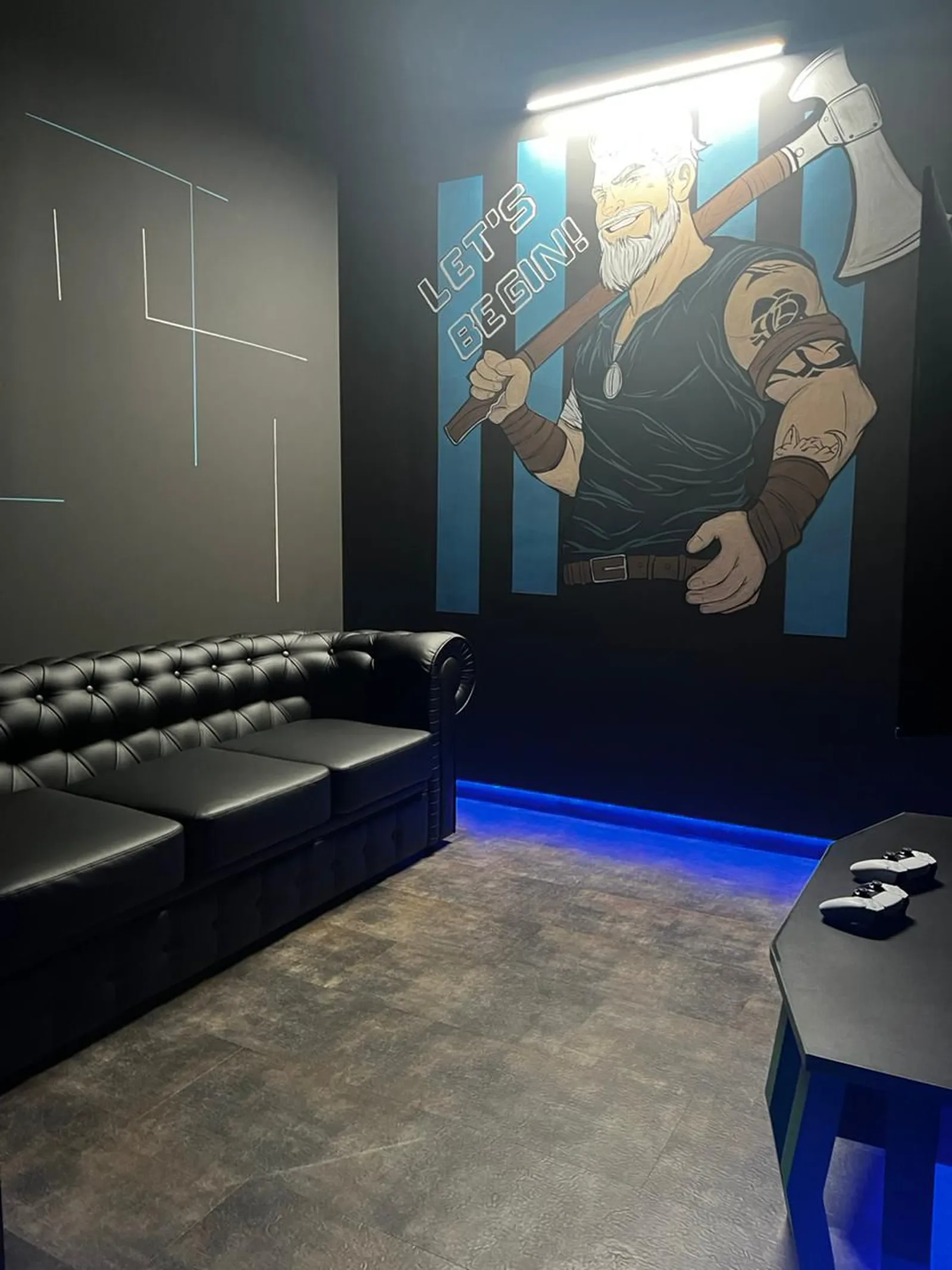 Диваны Лондон для компьютерного клуба «Cyberia»