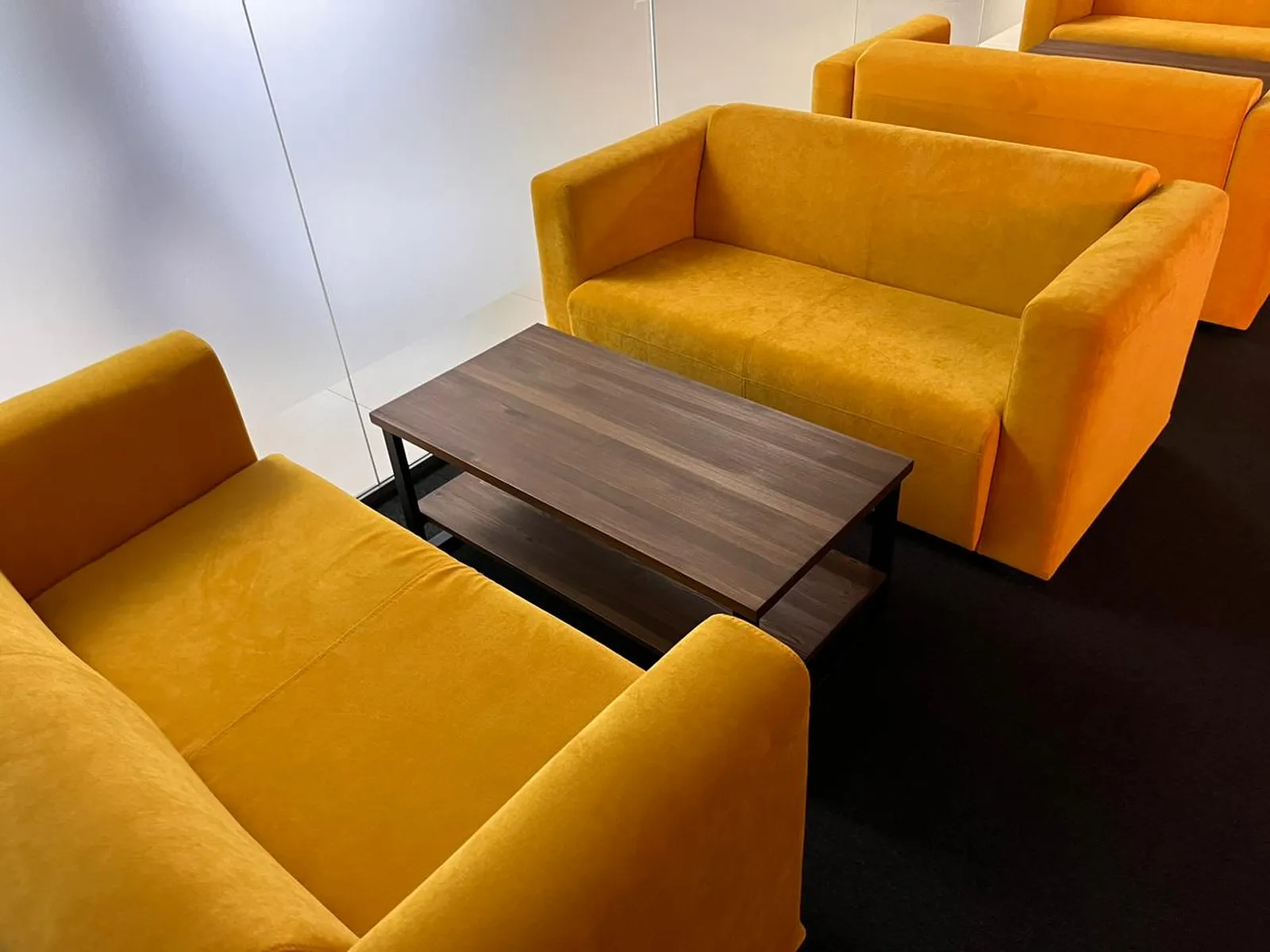 Диваны Манхэттен для компании ООО "Горельеф"