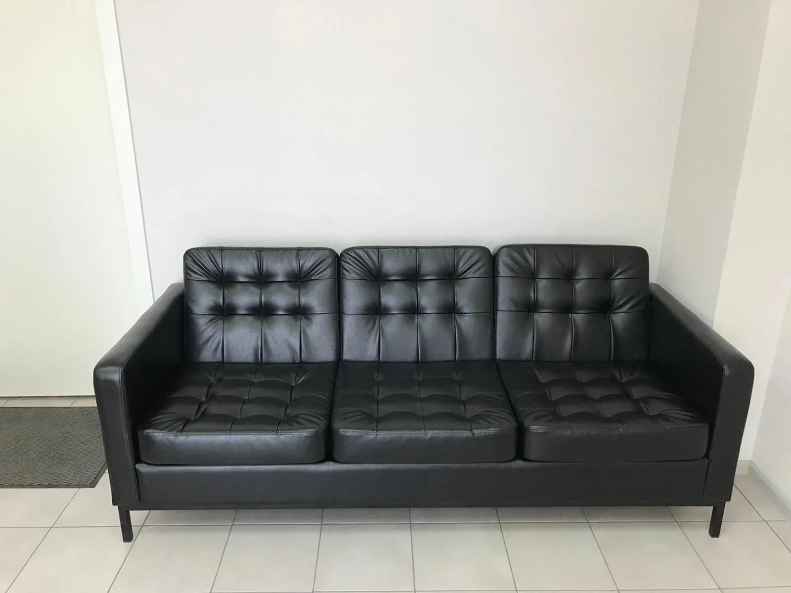 Диван Барселона для компании ООО "ЕнисейЭнергоТрейд"