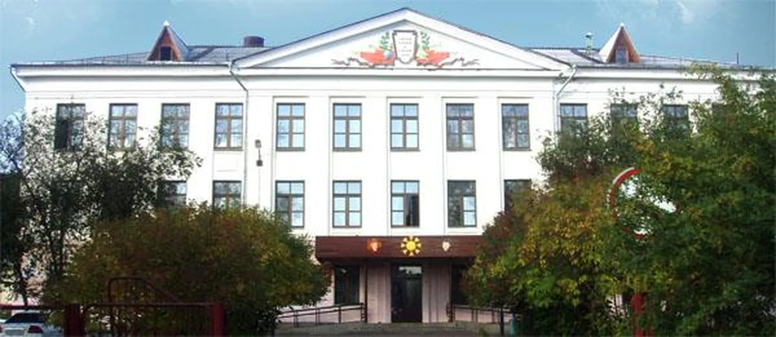 Диваны Флайт и шестигранные пуфы для детского дома