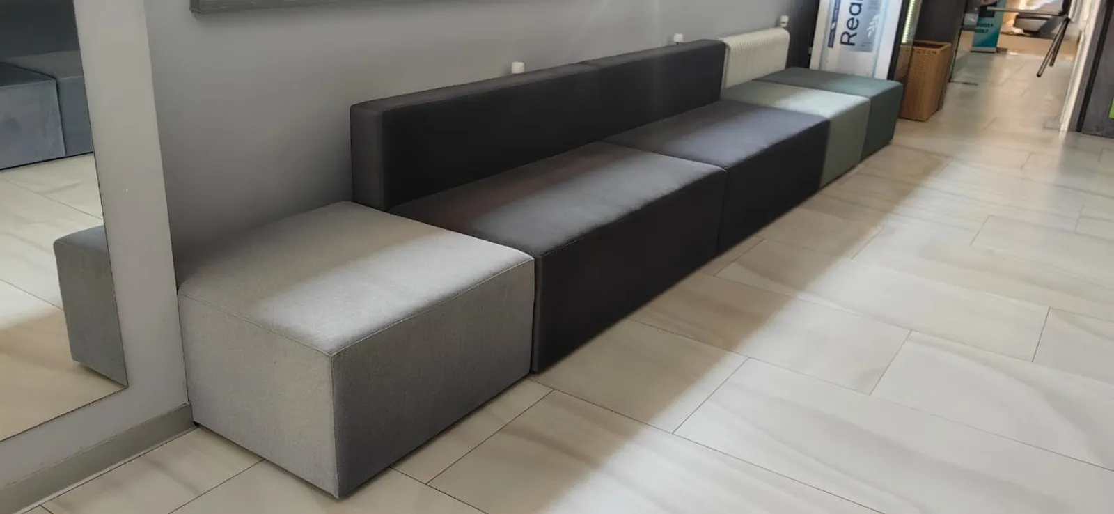 Дизайнерские диваны для фитнес клуба Level Up